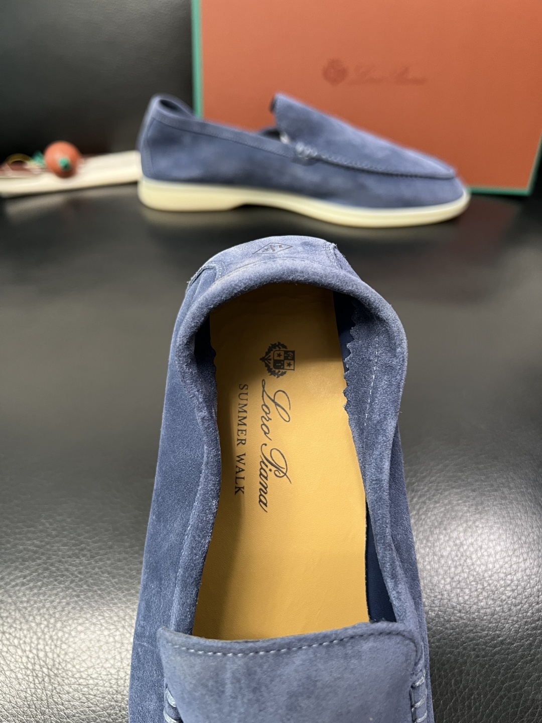 Loro Piana  高品质  全套包装飞机盒  顶级工艺品  诺悠翩雅  新品专柜同步原厂配置，鞋面
