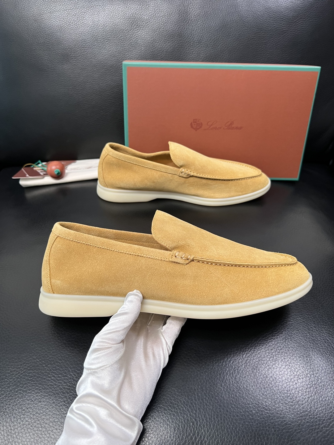 Loro Piana  高品质  全套包装飞机盒  顶级工艺品  诺悠翩雅  新品专柜同步原厂配置，鞋面