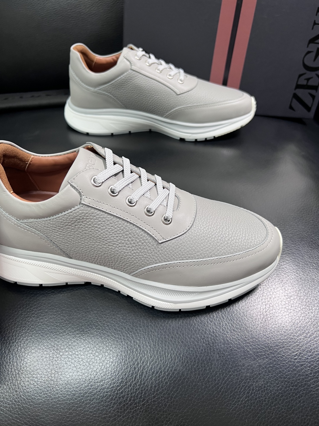 ⚠️只换码不退⚠️   Zegna  高品质  顶级工艺品  杰尼亚  专柜新款原厂配置，意大利进口牛皮