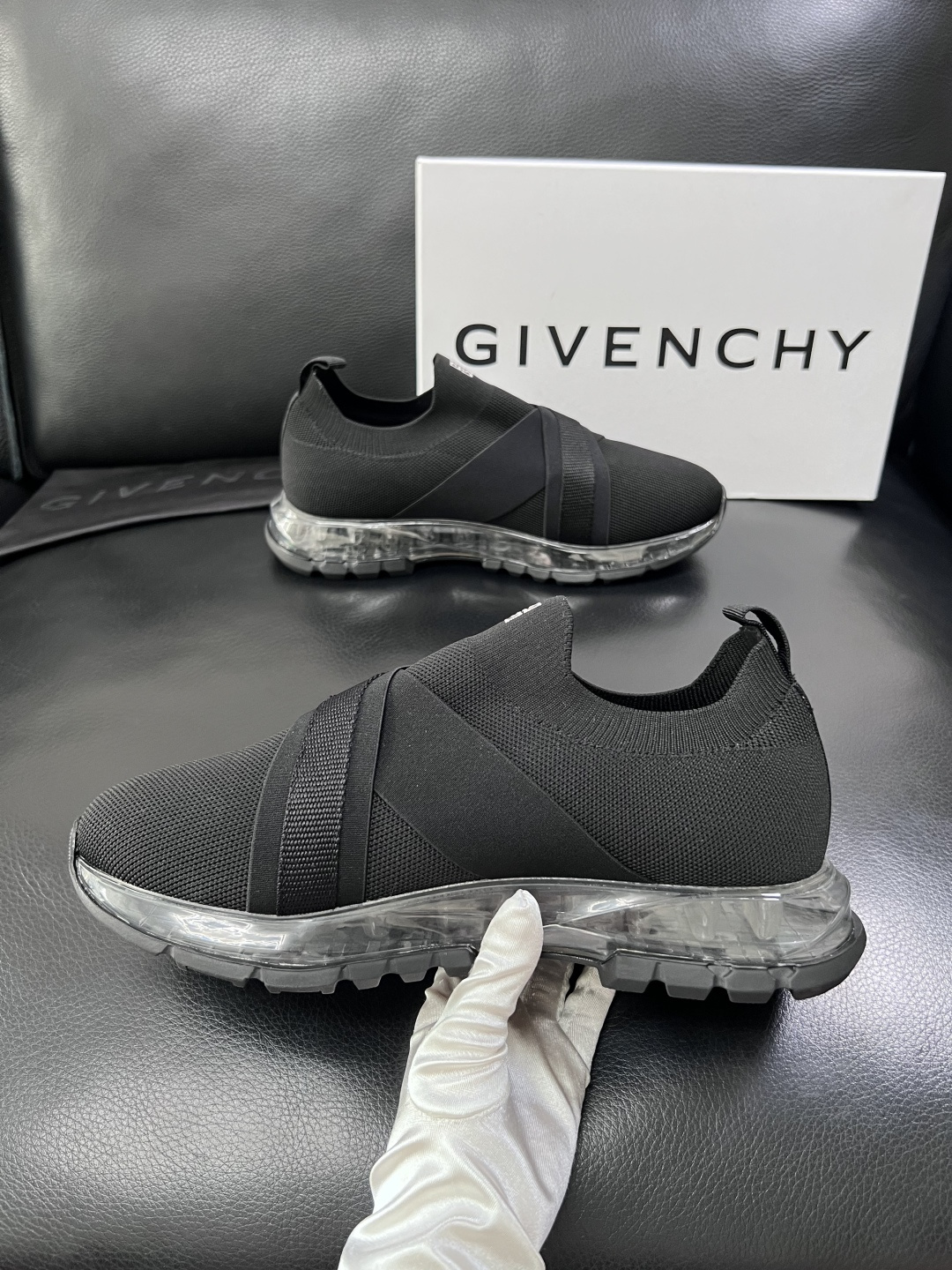 ⚠️只换码不退⚠️    Givenchy  高品质  纪梵希  顶级工艺品  专柜新品同步，鞋面意大利