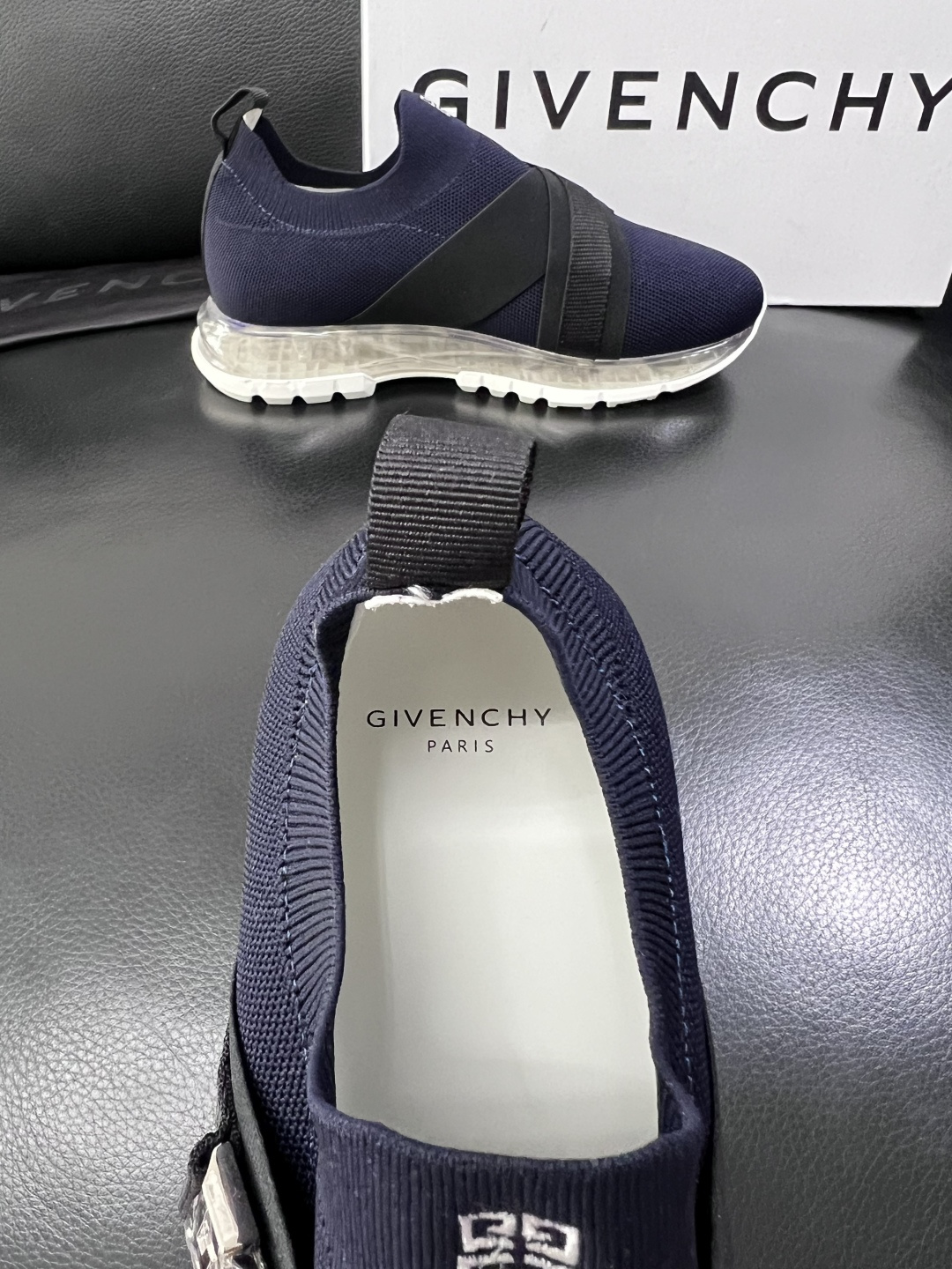 ⚠️只换码不退⚠️    Givenchy  高品质  纪梵希  顶级工艺品  专柜新品同步，鞋面意大利