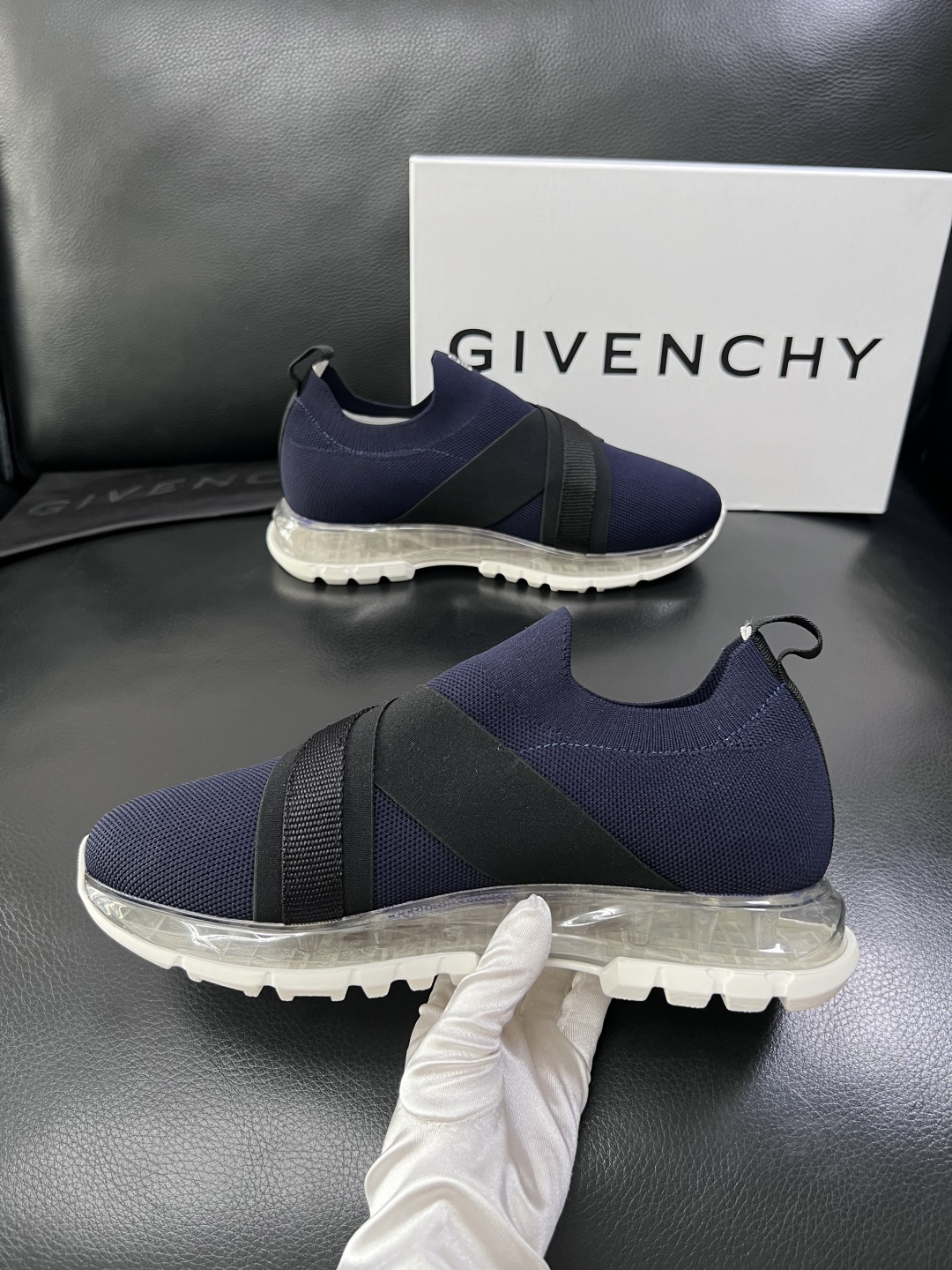 ⚠️只换码不退⚠️    Givenchy  高品质  纪梵希  顶级工艺品  专柜新品同步，鞋面意大利