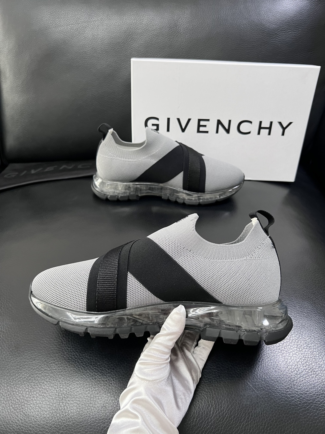 ⚠️只换码不退⚠️    Givenchy  高品质  纪梵希  顶级工艺品  专柜新品同步，鞋面意大利
