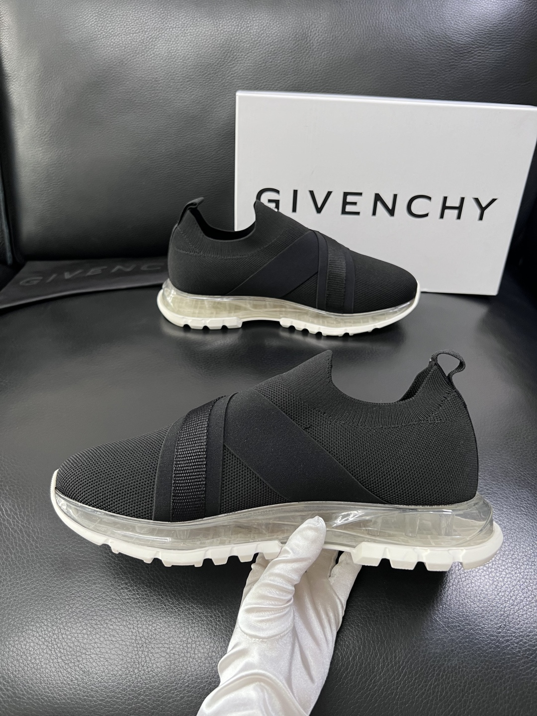 ⚠️只换码不退⚠️    Givenchy  高品质  纪梵希  顶级工艺品  专柜新品同步，鞋面意大利