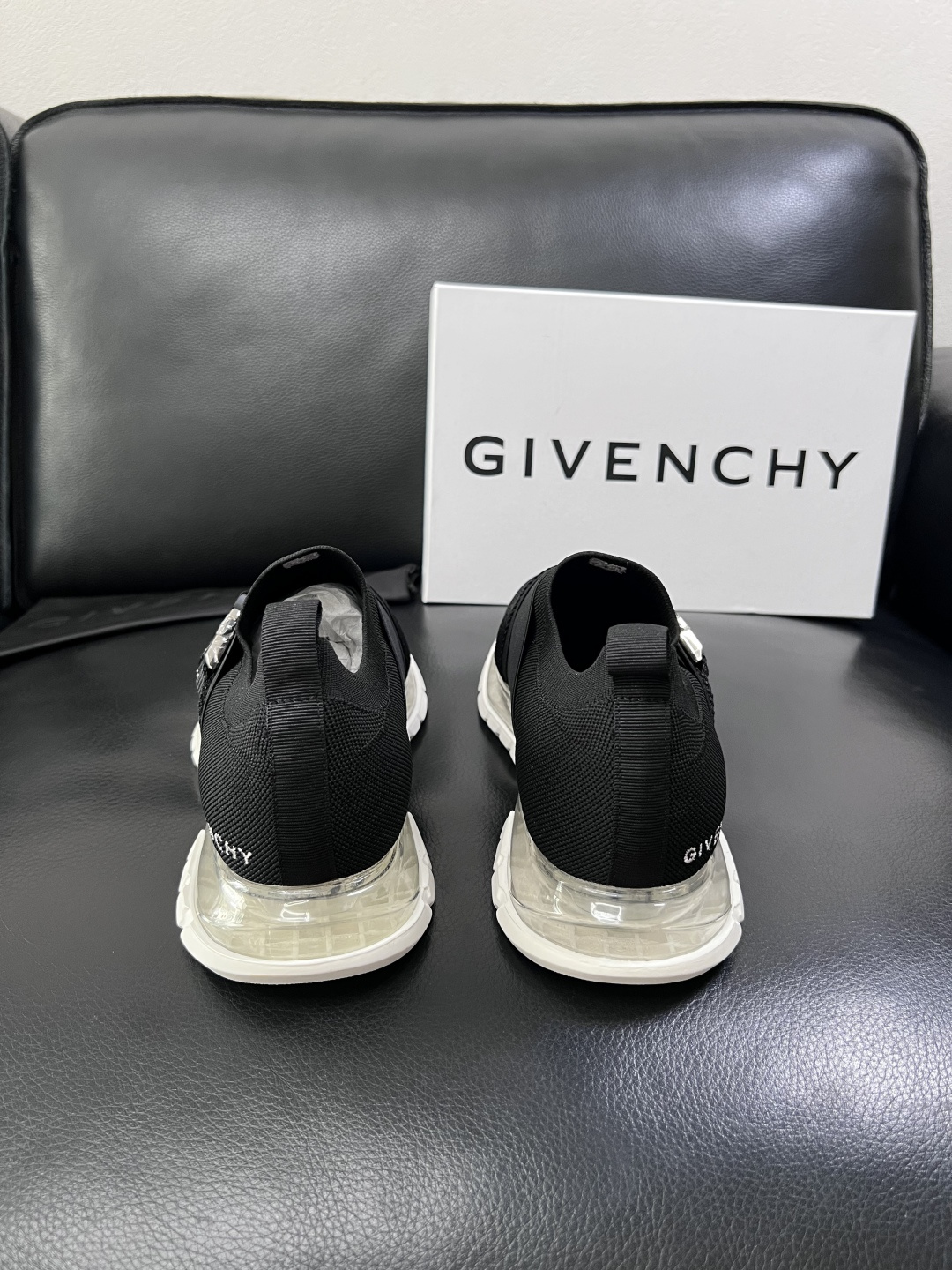 ⚠️只换码不退⚠️    Givenchy  高品质  纪梵希  顶级工艺品  专柜新品同步，鞋面意大利