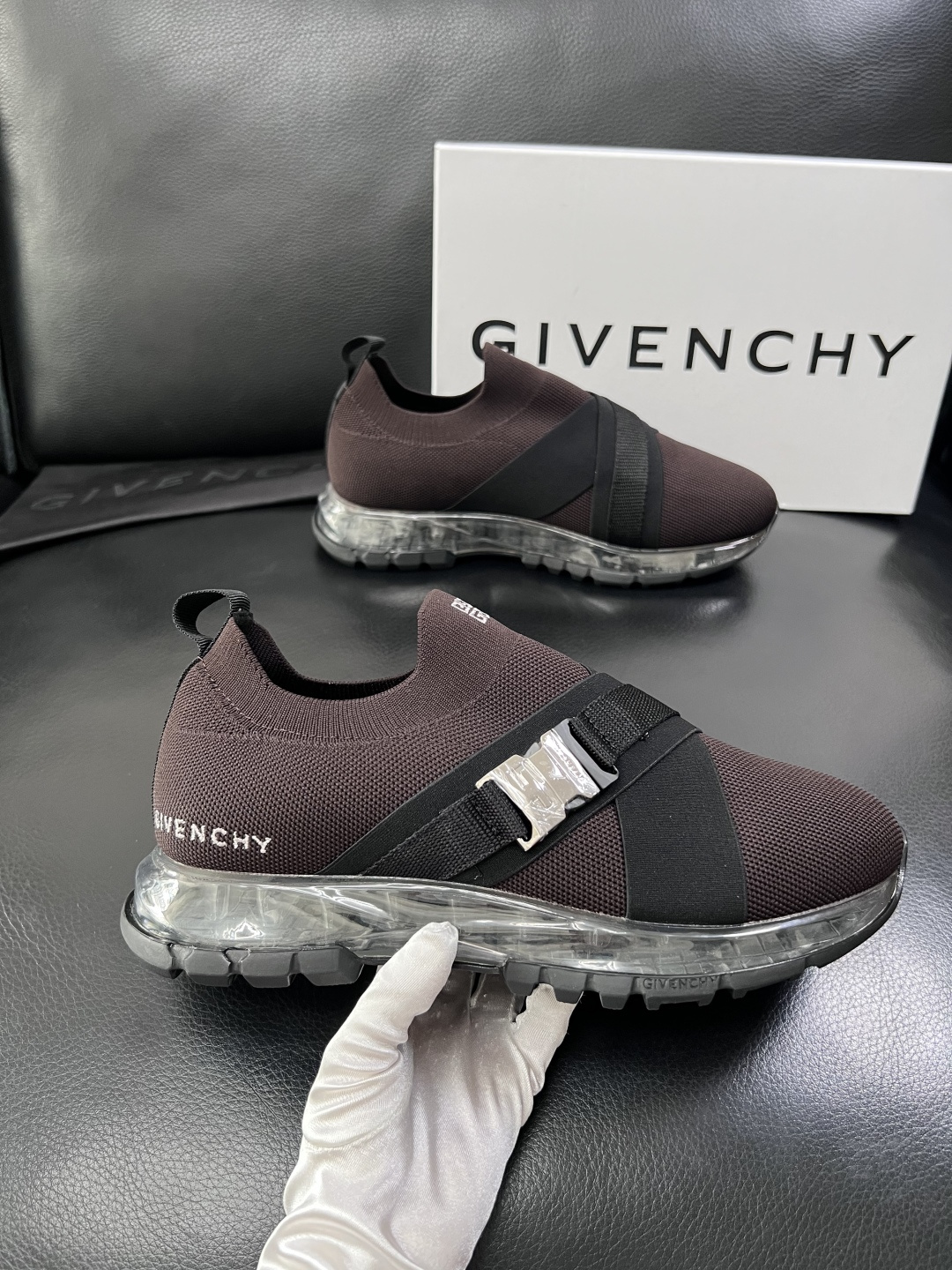 ⚠️只换码不退⚠️    Givenchy  高品质  纪梵希  顶级工艺品  专柜新品同步，鞋面意大利