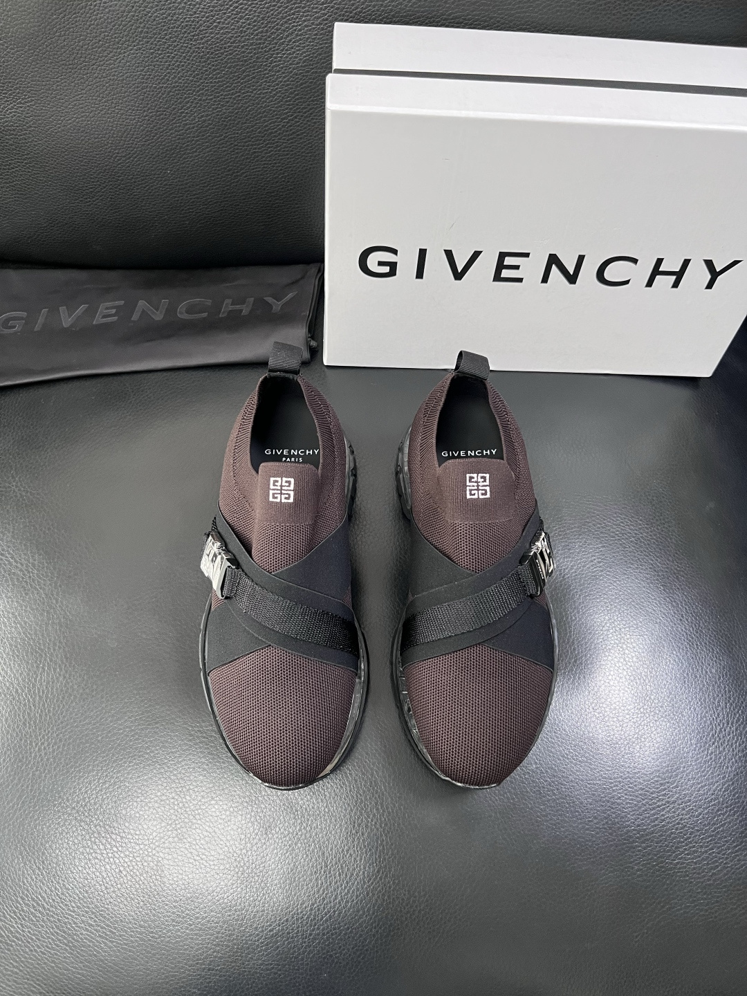 ⚠️只换码不退⚠️    Givenchy  高品质  纪梵希  顶级工艺品  专柜新品同步，鞋面意大利