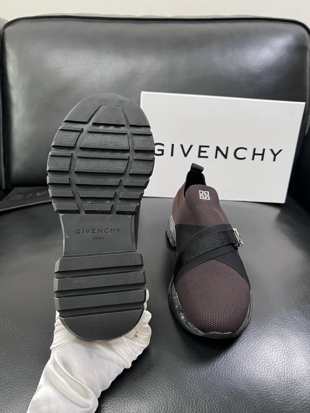⚠️只换码不退⚠️    Givenchy  高品质  纪梵希  顶级工艺品  专柜新品同步，鞋面意大利