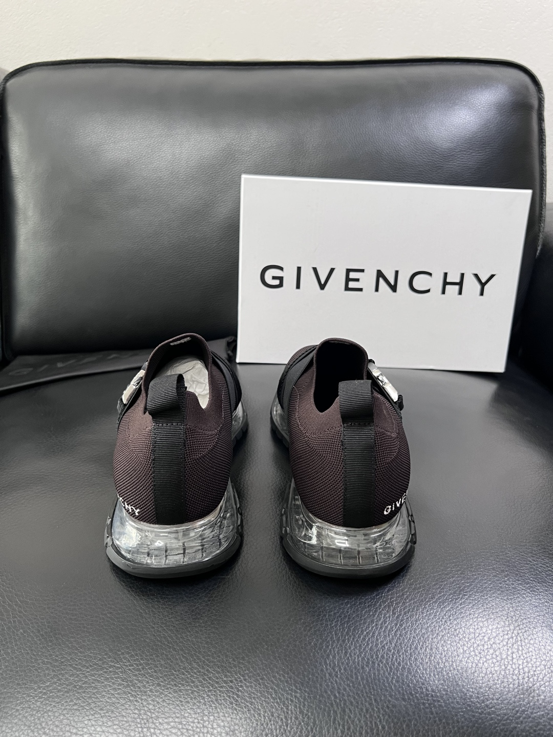 ⚠️只换码不退⚠️    Givenchy  高品质  纪梵希  顶级工艺品  专柜新品同步，鞋面意大利