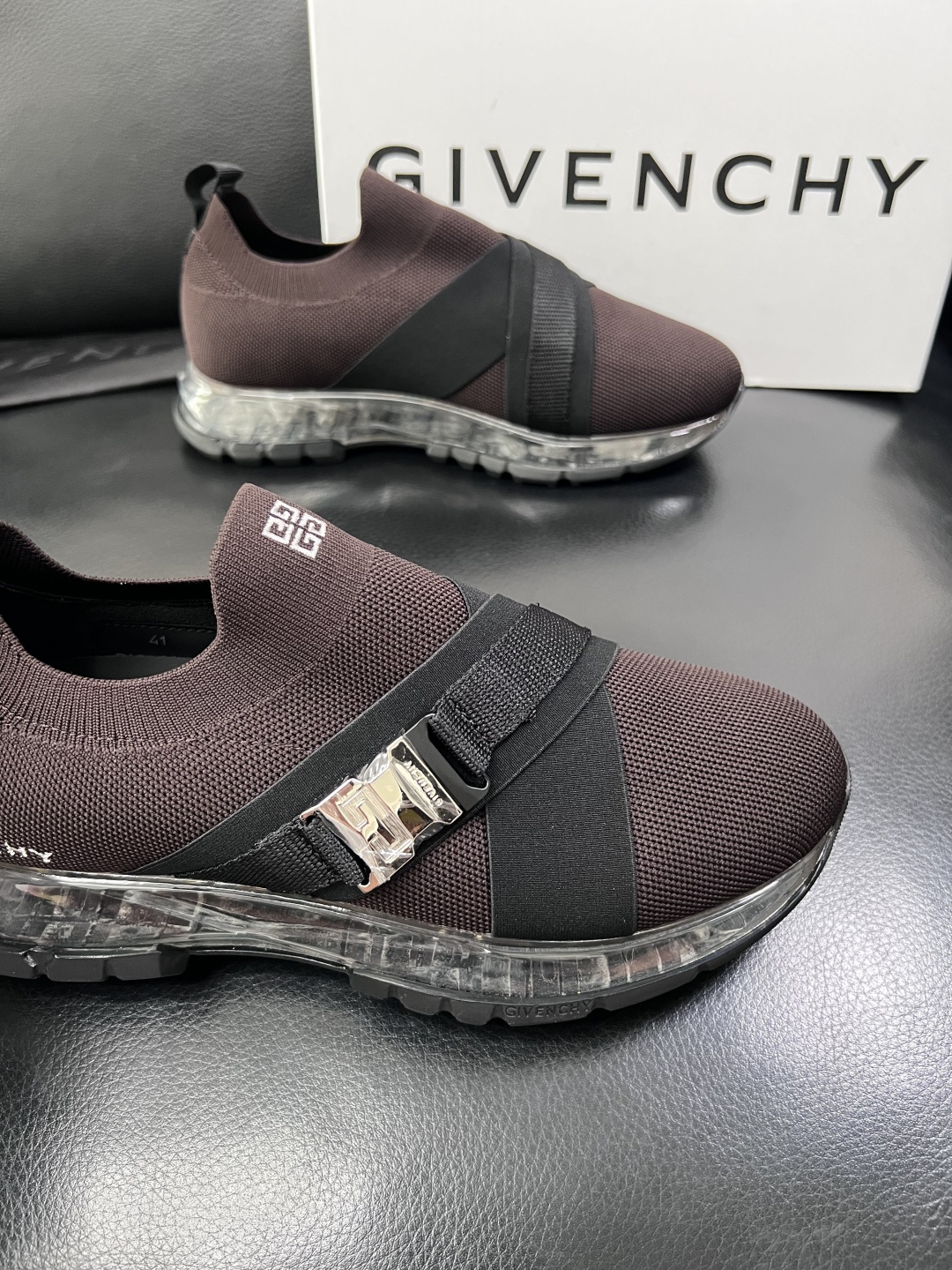 ⚠️只换码不退⚠️    Givenchy  高品质  纪梵希  顶级工艺品  专柜新品同步，鞋面意大利