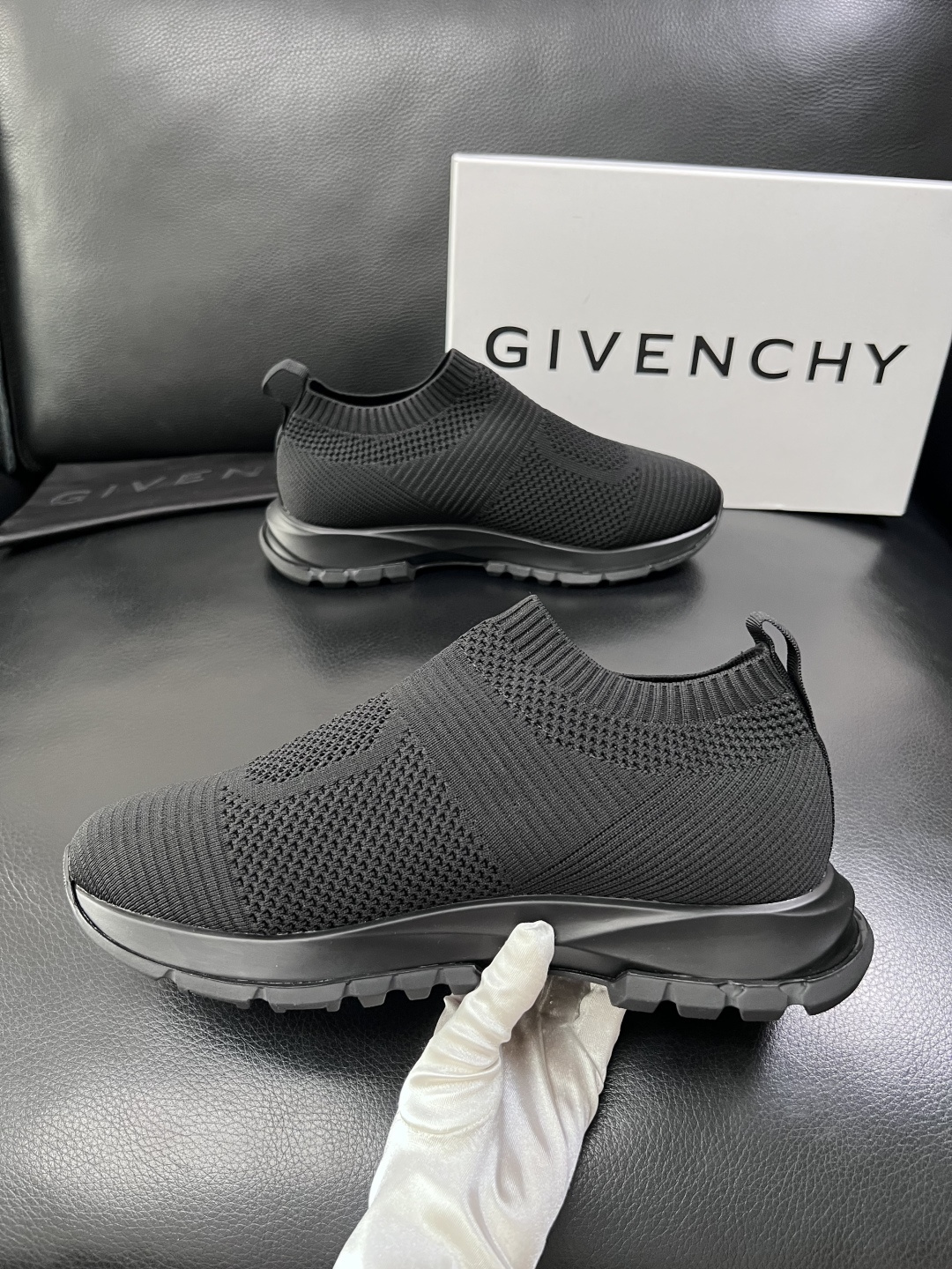 ⚠️只换码不退⚠️    Givenchy  高品质  纪梵希  顶级工艺品  专柜新品同步，鞋面意大利
