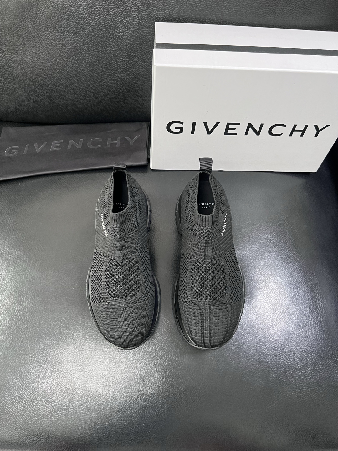 ⚠️只换码不退⚠️    Givenchy  高品质  纪梵希  顶级工艺品  专柜新品同步，鞋面意大利