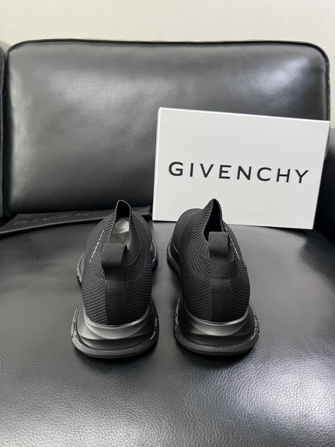 ⚠️只换码不退⚠️    Givenchy  高品质  纪梵希  顶级工艺品  专柜新品同步，鞋面意大利