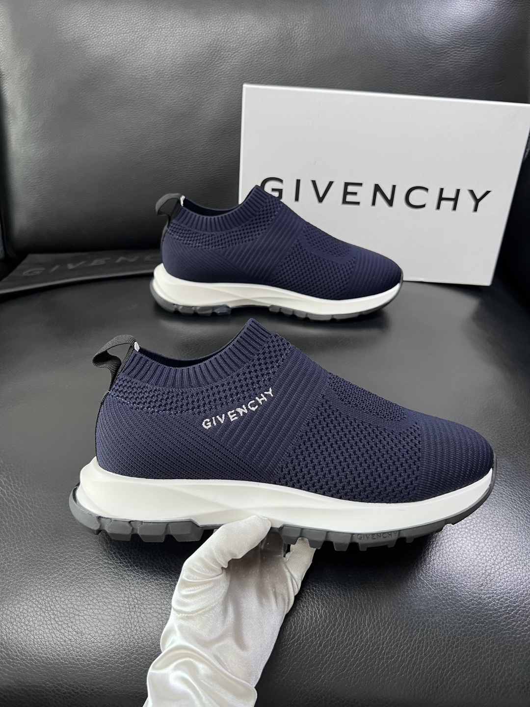⚠️只换码不退⚠️    Givenchy  高品质  纪梵希  顶级工艺品  专柜新品同步，鞋面意大利