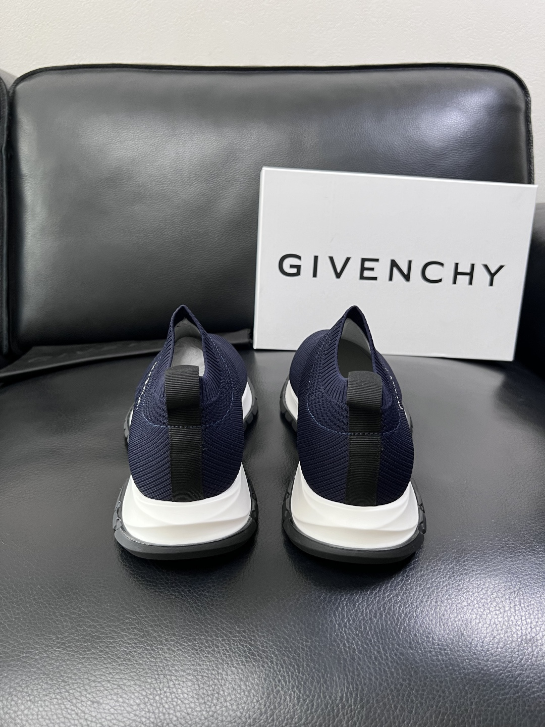 ⚠️只换码不退⚠️    Givenchy  高品质  纪梵希  顶级工艺品  专柜新品同步，鞋面意大利