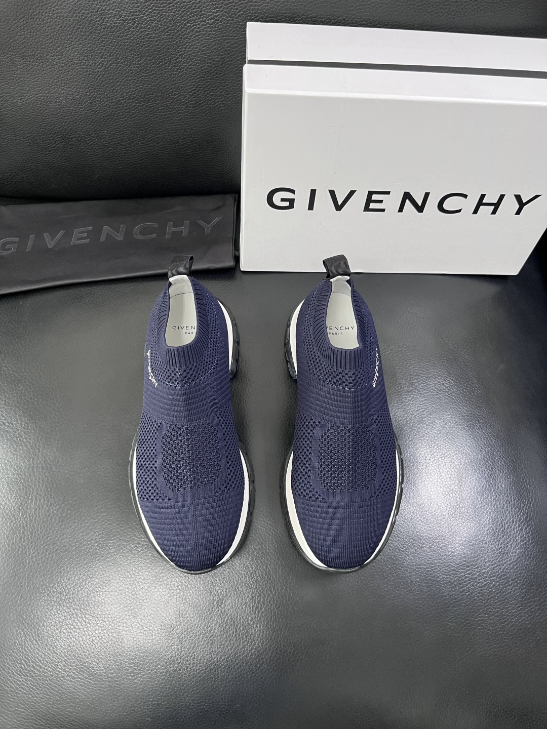 ⚠️只换码不退⚠️    Givenchy  高品质  纪梵希  顶级工艺品  专柜新品同步，鞋面意大利