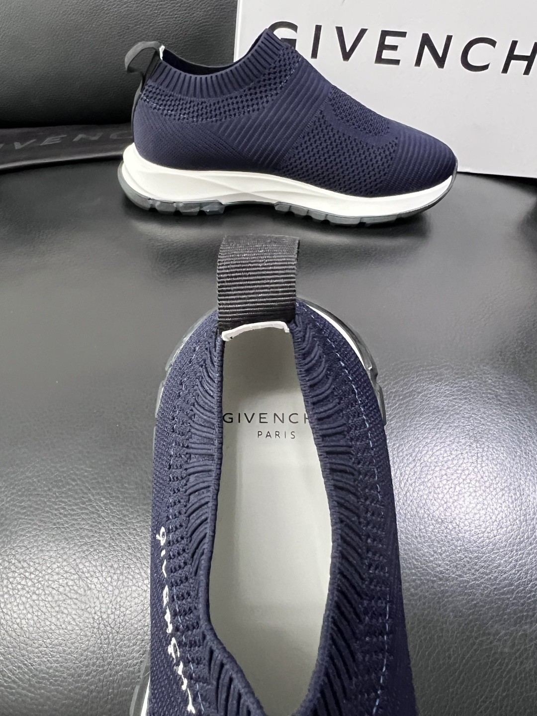 ⚠️只换码不退⚠️    Givenchy  高品质  纪梵希  顶级工艺品  专柜新品同步，鞋面意大利