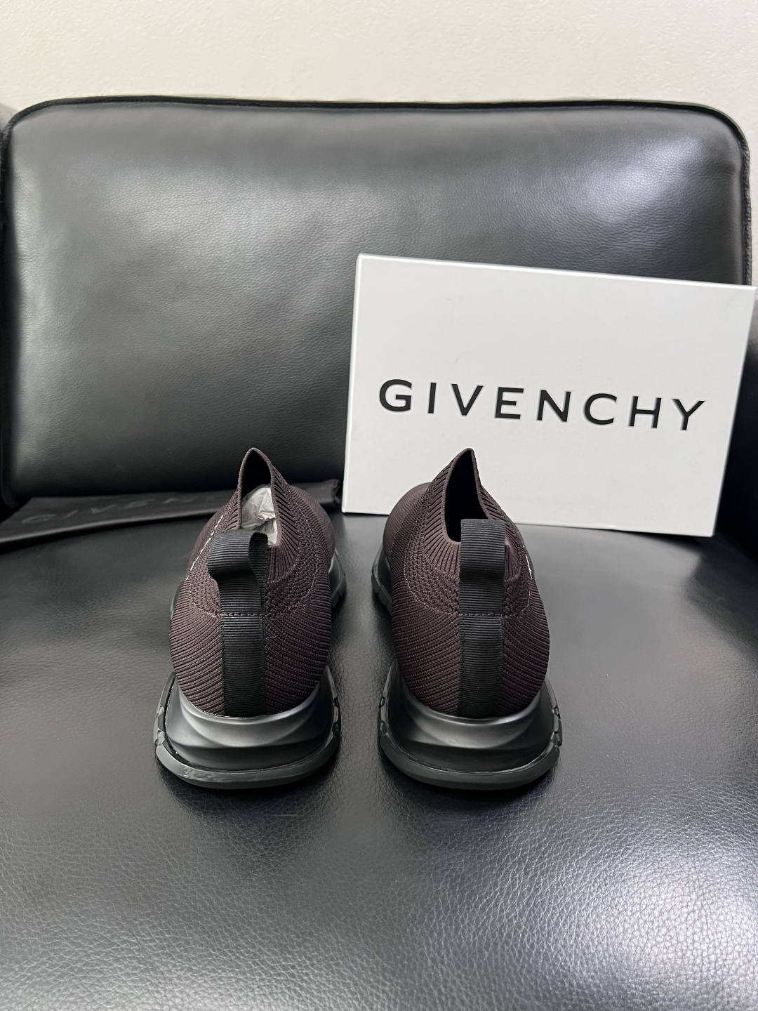 ⚠️只换码不退⚠️    Givenchy  高品质  纪梵希  顶级工艺品  专柜新品同步，鞋面意大利