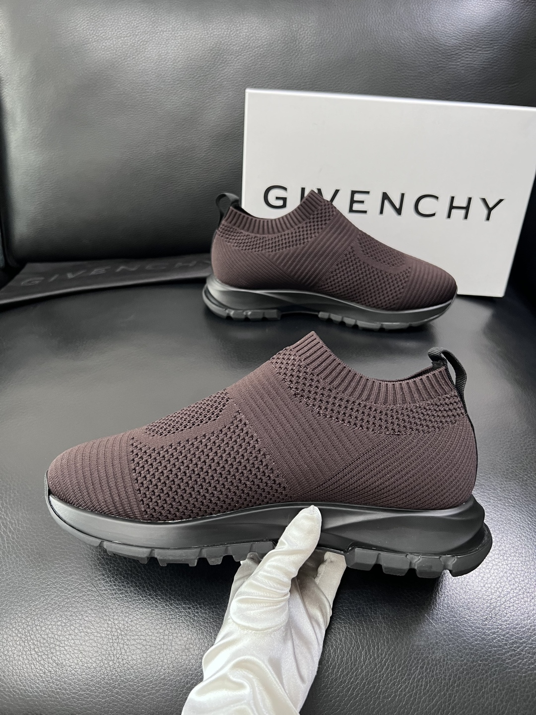 ⚠️只换码不退⚠️    Givenchy  高品质  纪梵希  顶级工艺品  专柜新品同步，鞋面意大利