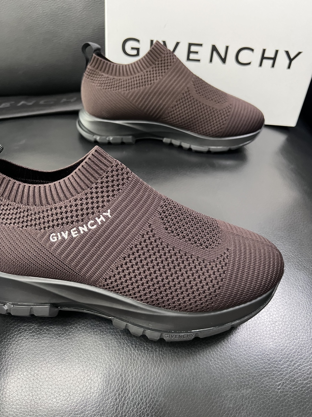 ⚠️只换码不退⚠️    Givenchy  高品质  纪梵希  顶级工艺品  专柜新品同步，鞋面意大利