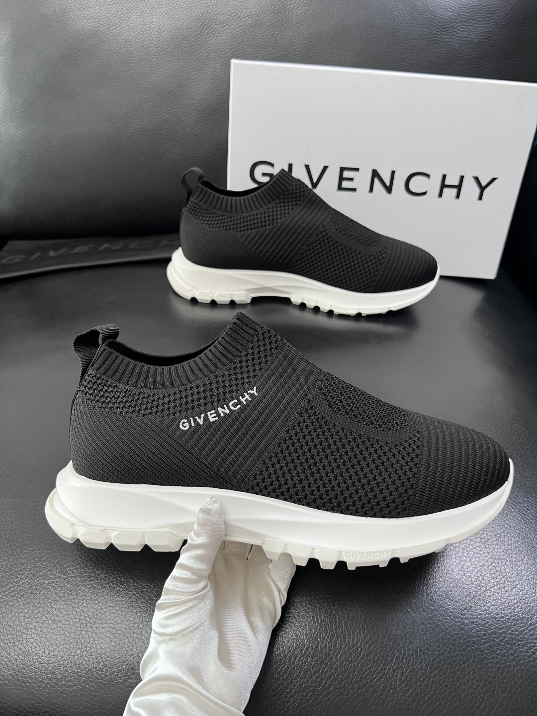 ⚠️只换码不退⚠️    Givenchy  高品质  纪梵希  顶级工艺品  专柜新品同步，鞋面意大利