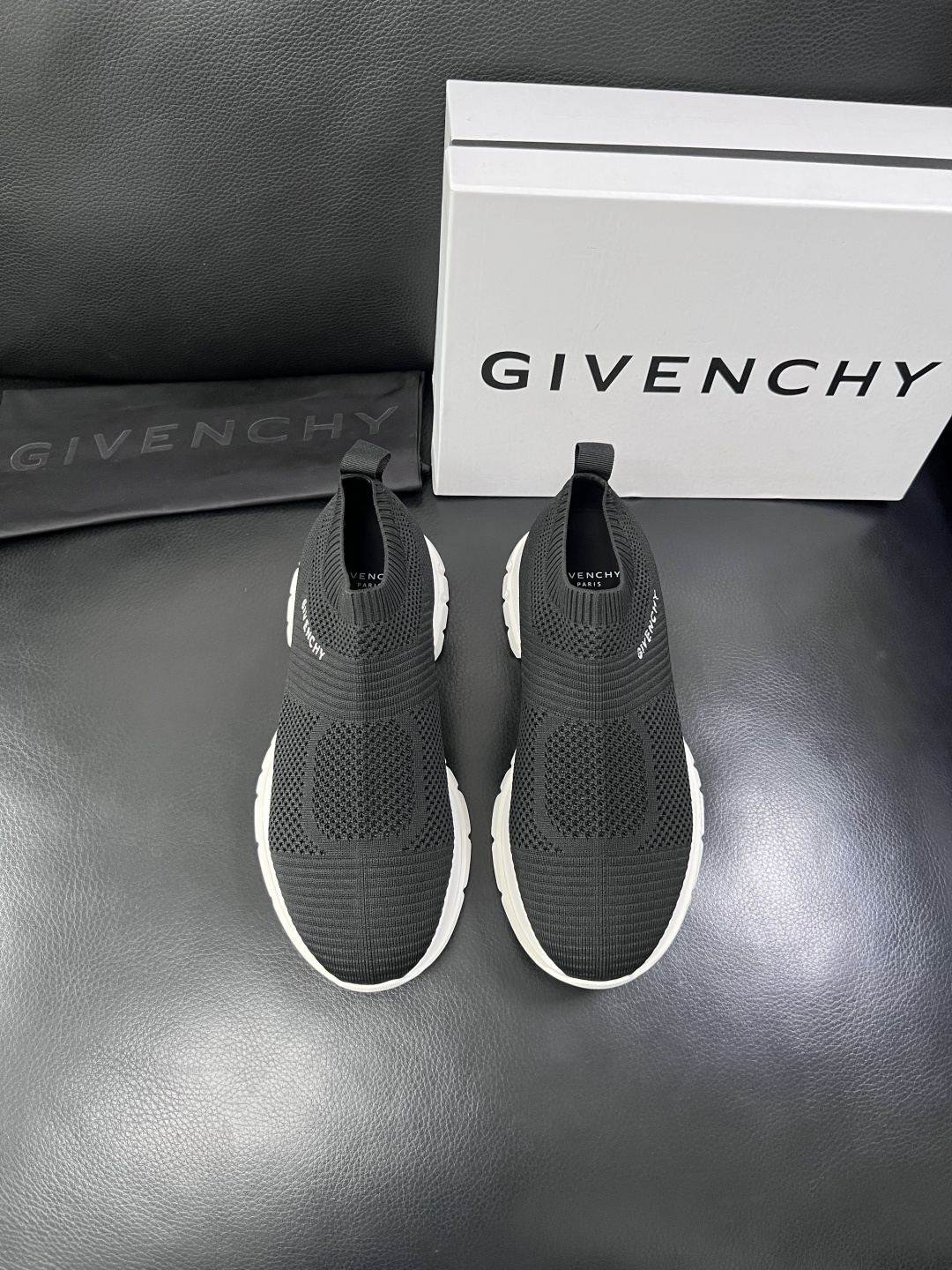 ⚠️只换码不退⚠️    Givenchy  高品质  纪梵希  顶级工艺品  专柜新品同步，鞋面意大利