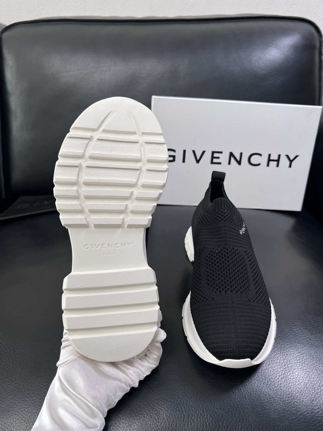 ⚠️只换码不退⚠️    Givenchy  高品质  纪梵希  顶级工艺品  专柜新品同步，鞋面意大利
