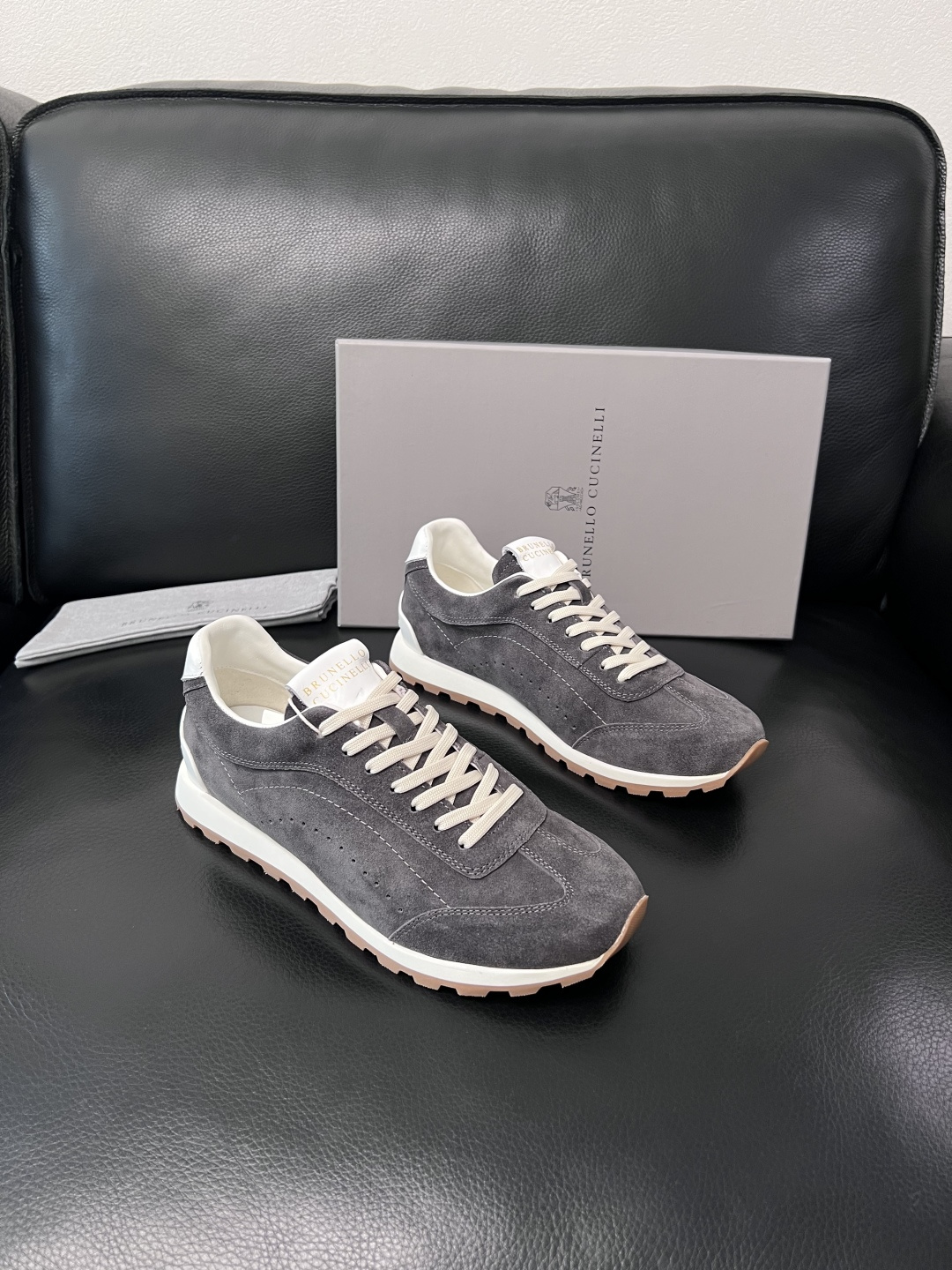 Brunello Cucinelli  高品质 顶级工艺品  BC  专柜同步原厂配置，意大利进口牛皮面
