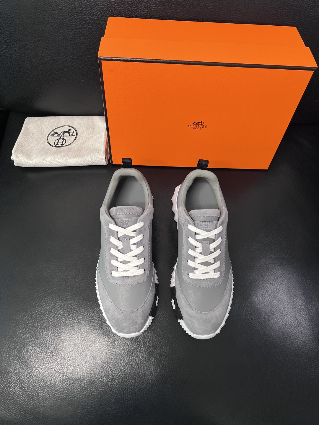 带飞机盒  Hermes  高品质  顶级工艺品  爱马仕 专柜同步发售原厂配置，意大利进口原版牛皮面料