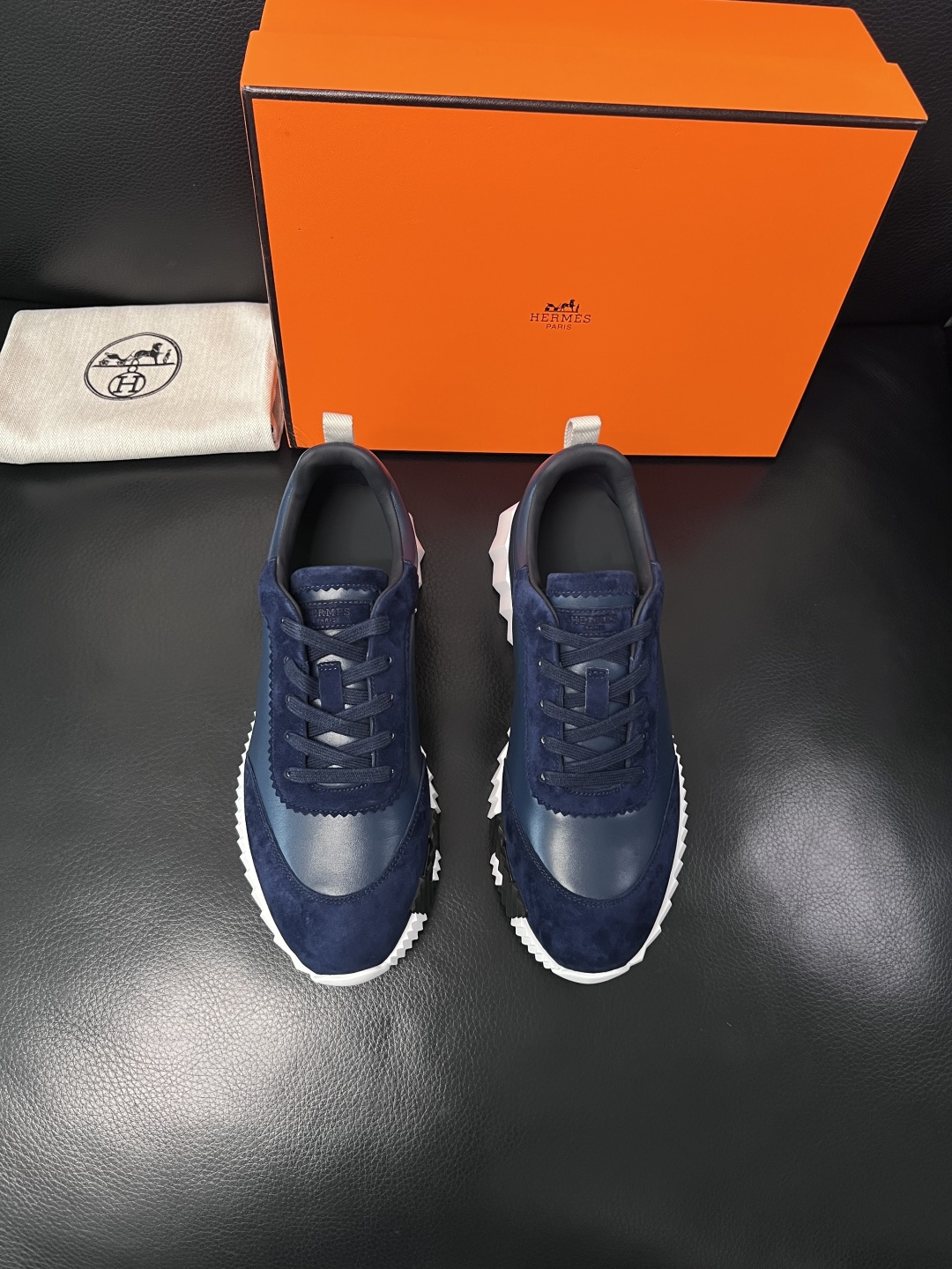带飞机盒  Hermes  高品质  顶级工艺品  爱马仕 专柜同步发售原厂配置，意大利进口原版牛皮面料