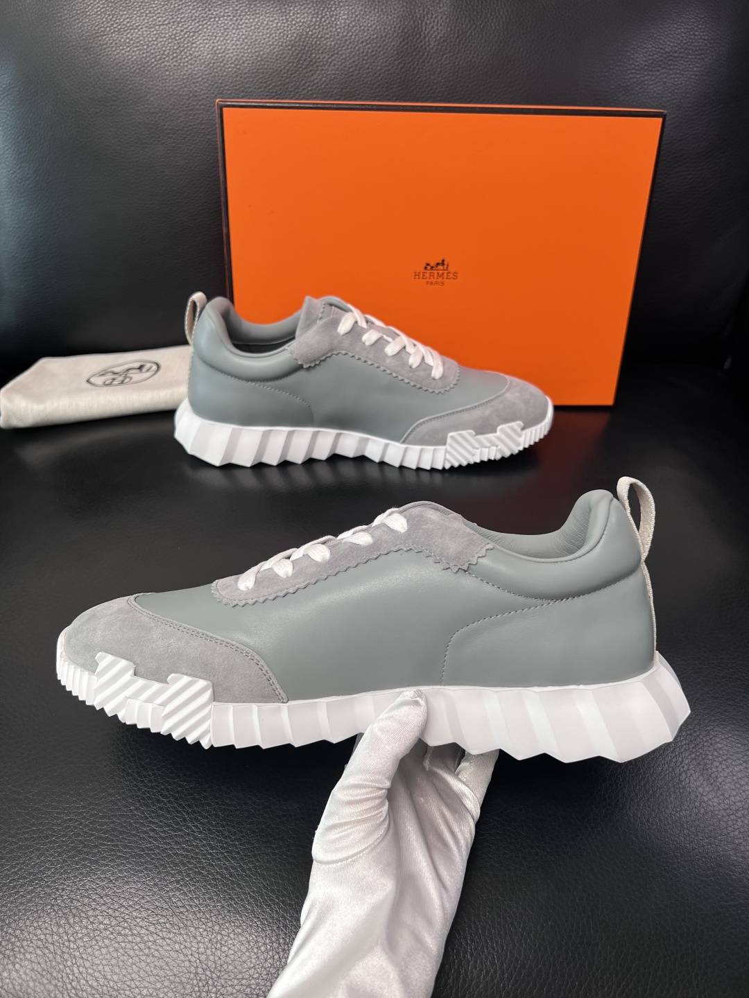 带飞机盒  Hermes  高品质  顶级工艺品  爱马仕 专柜同步发售原厂配置，意大利进口原版牛皮面料