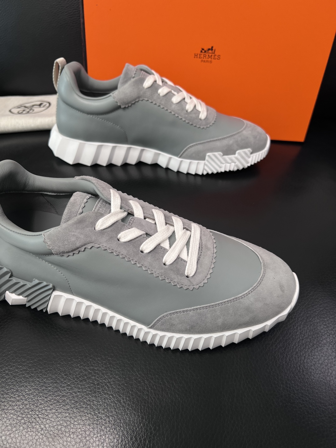 带飞机盒  Hermes  高品质  顶级工艺品  爱马仕 专柜同步发售原厂配置，意大利进口原版牛皮面料