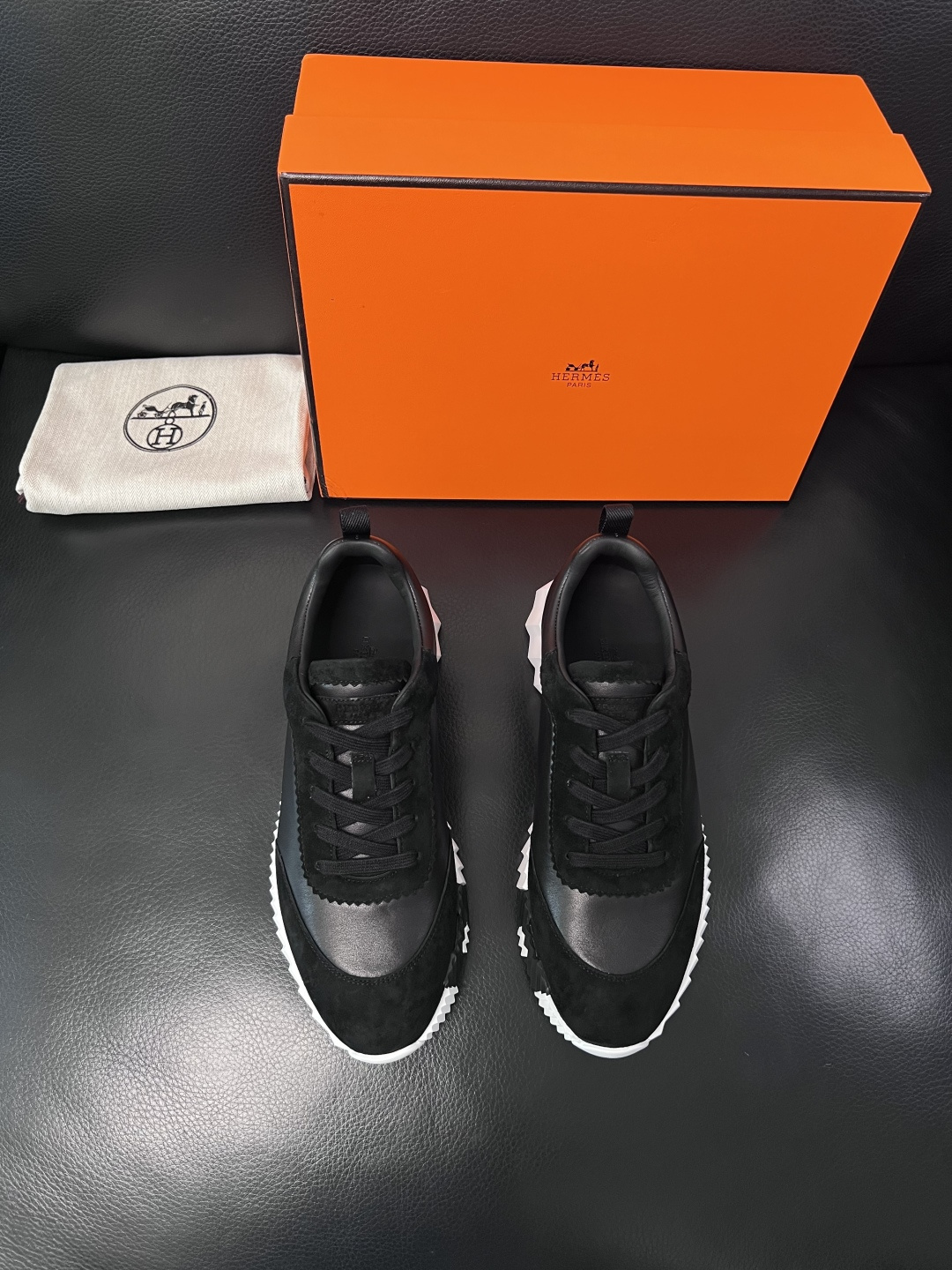 带飞机盒  Hermes  高品质  顶级工艺品  爱马仕 专柜同步发售原厂配置，意大利进口原版牛皮面料