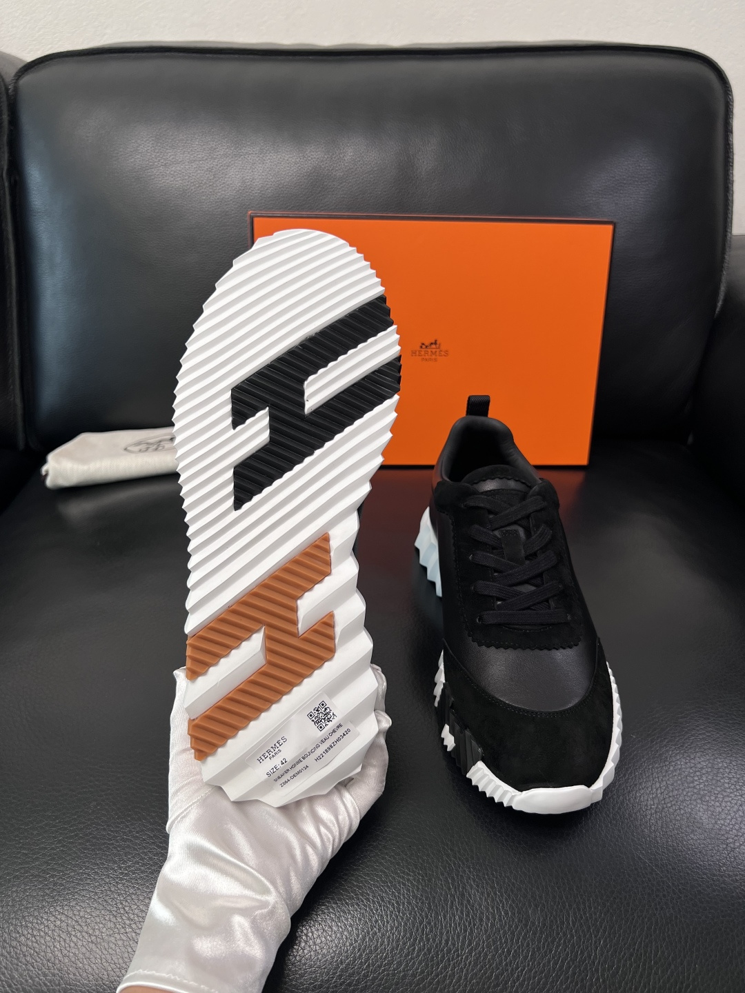 带飞机盒  Hermes  高品质  顶级工艺品  爱马仕 专柜同步发售原厂配置，意大利进口原版牛皮面料