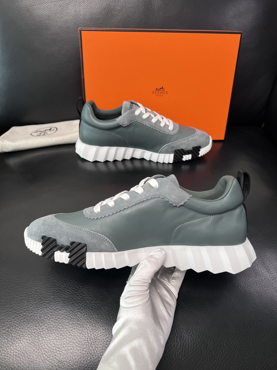 带飞机盒  Hermes  高品质  顶级工艺品  爱马仕 专柜同步发售原厂配置，意大利进口原版牛皮面料