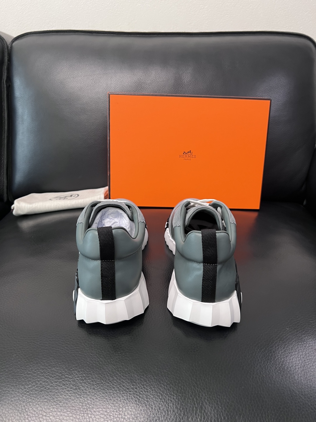 带飞机盒  Hermes  高品质  顶级工艺品  爱马仕 专柜同步发售原厂配置，意大利进口原版牛皮面料