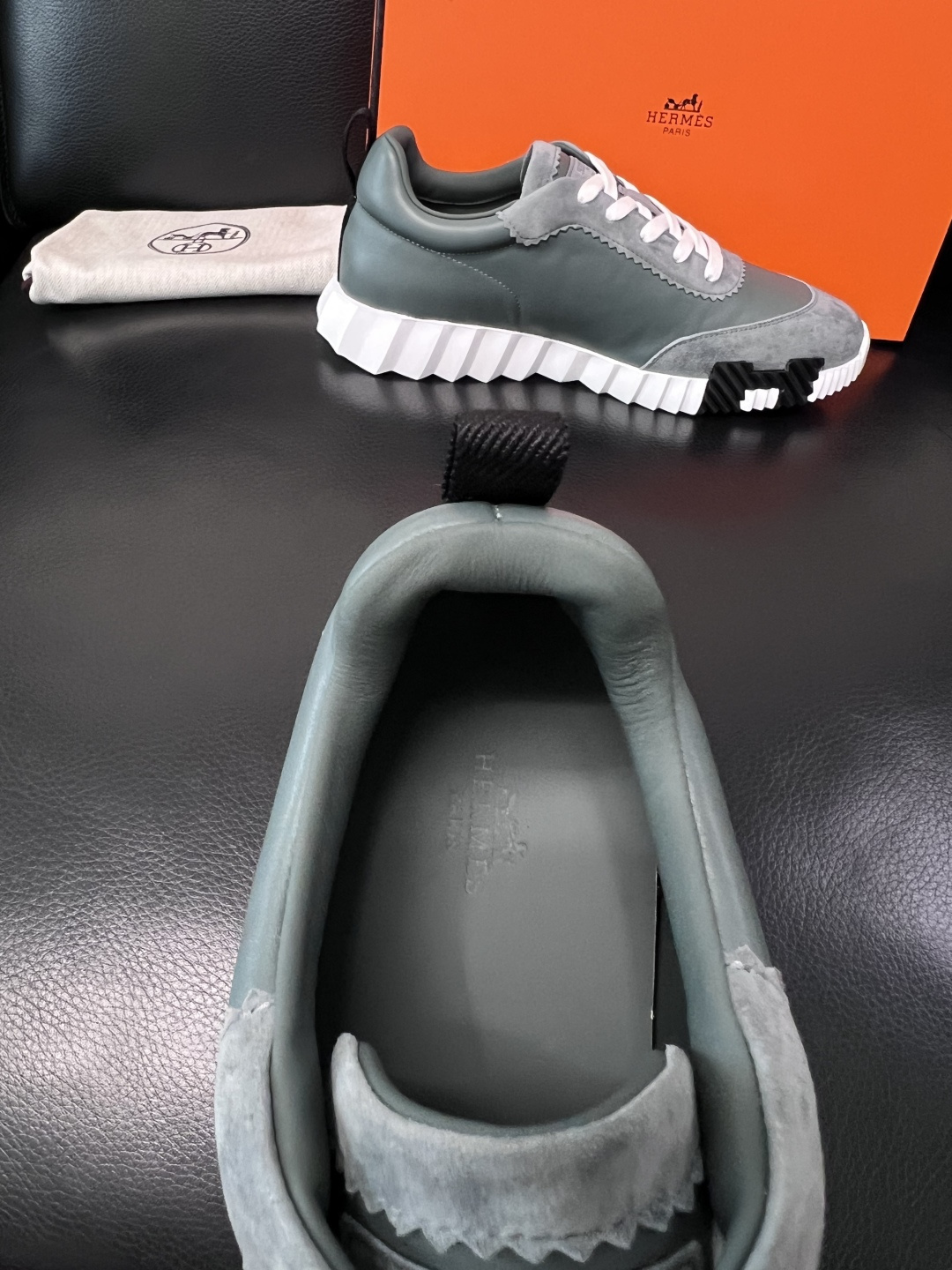 带飞机盒  Hermes  高品质  顶级工艺品  爱马仕 专柜同步发售原厂配置，意大利进口原版牛皮面料