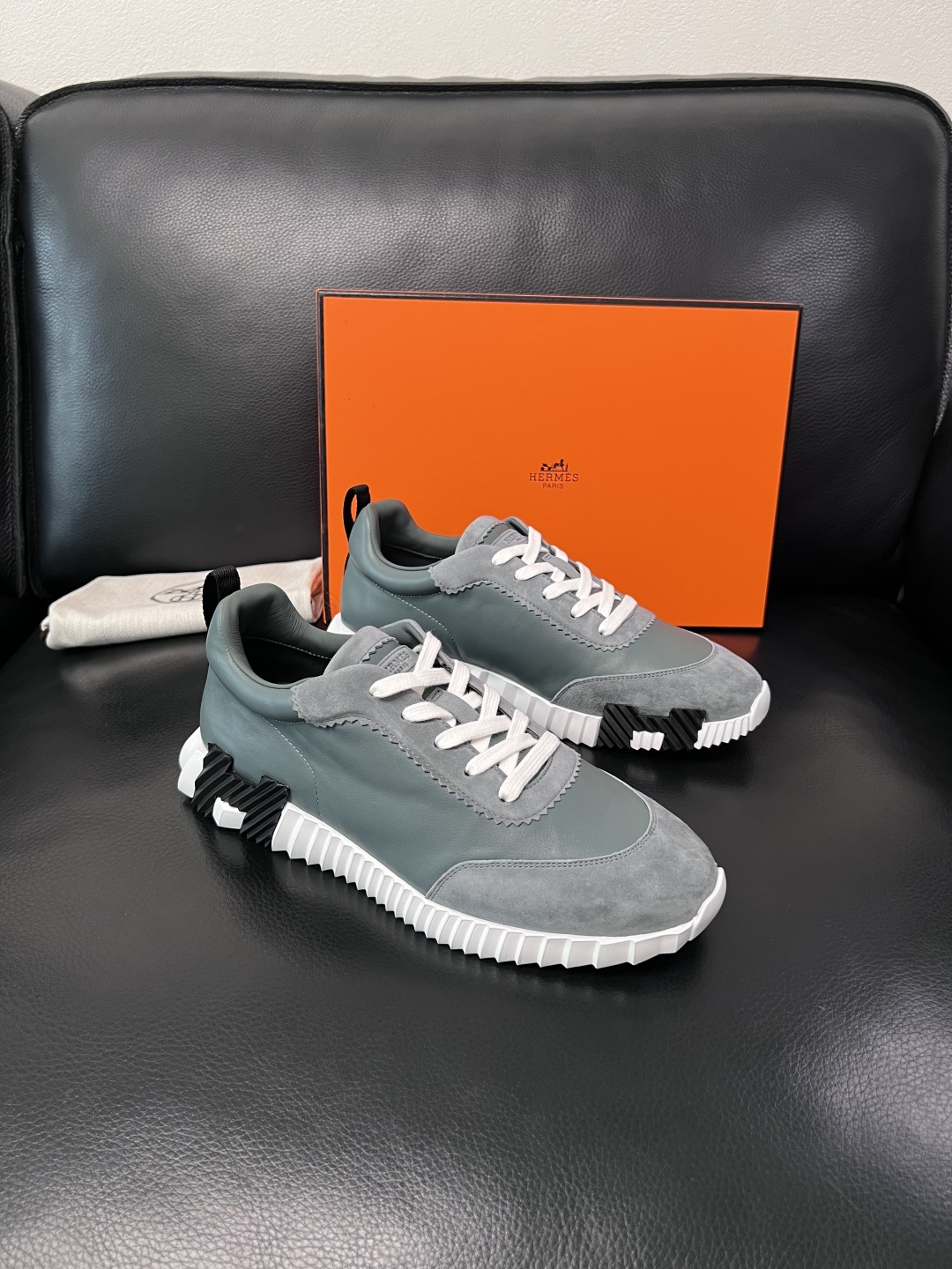 带飞机盒  Hermes  高品质  顶级工艺品  爱马仕 专柜同步发售原厂配置，意大利进口原版牛皮面料