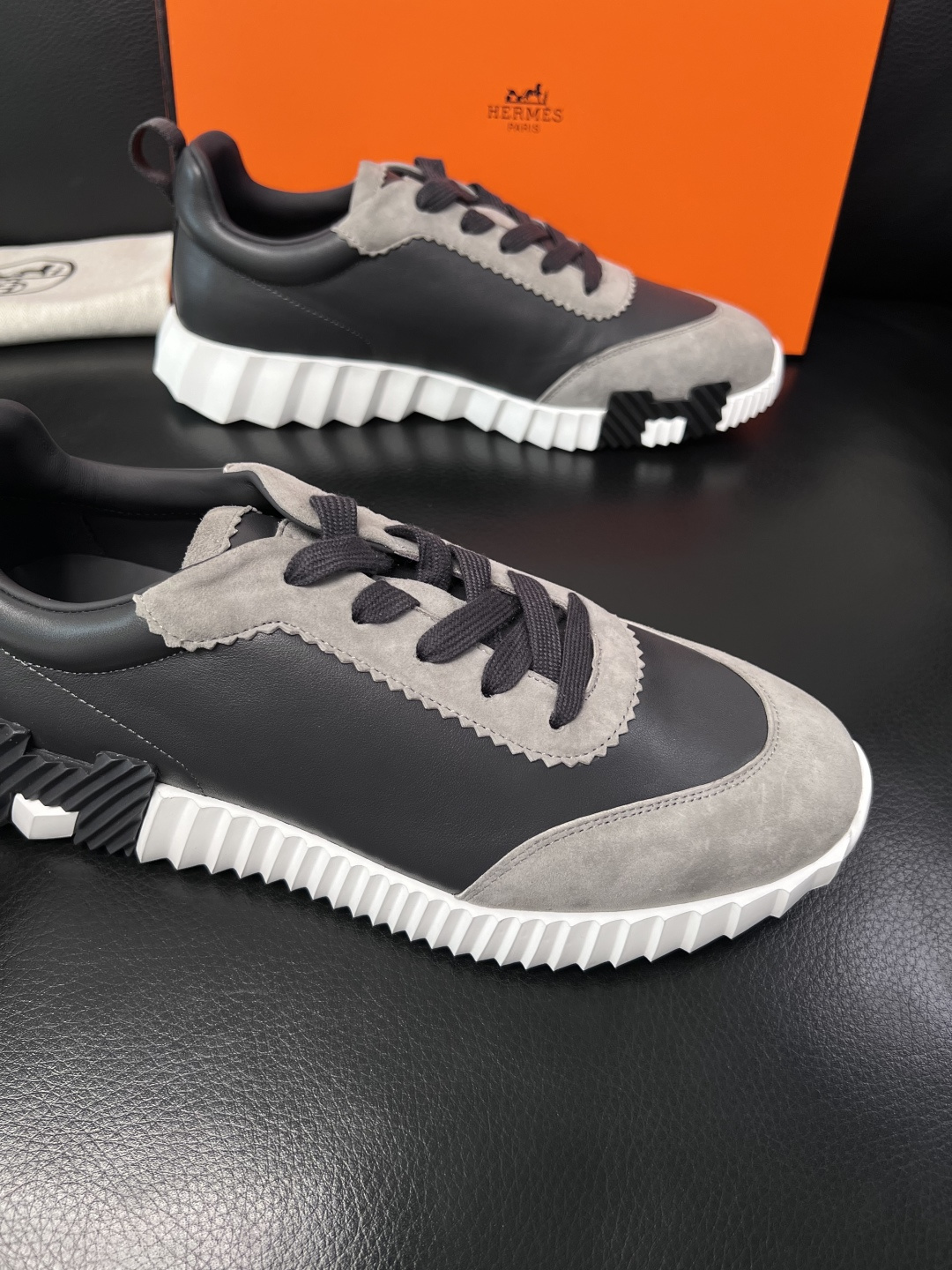 带飞机盒  Hermes  高品质  顶级工艺品  爱马仕 专柜同步发售原厂配置，意大利进口原版牛皮面料