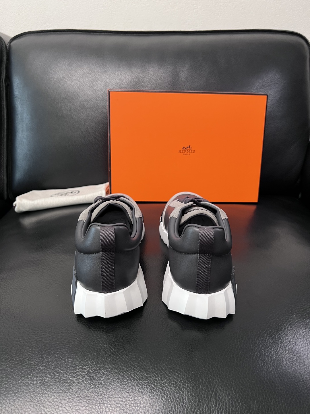 带飞机盒  Hermes  高品质  顶级工艺品  爱马仕 专柜同步发售原厂配置，意大利进口原版牛皮面料
