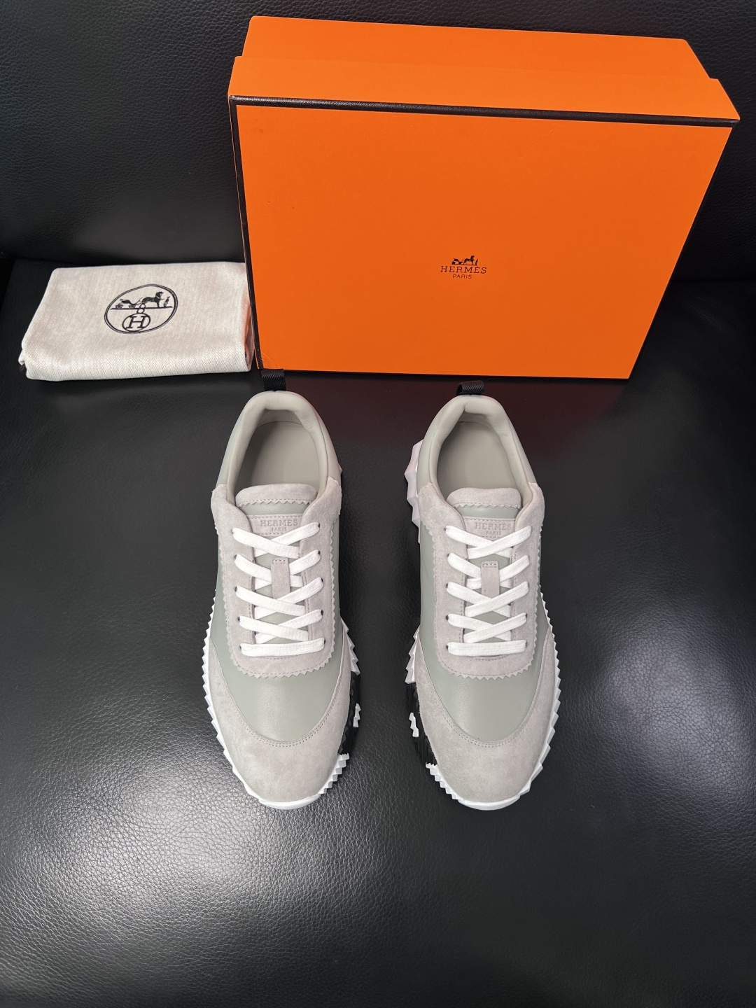 带飞机盒  Hermes  高品质  顶级工艺品  爱马仕 专柜同步发售原厂配置，意大利进口原版牛皮面料