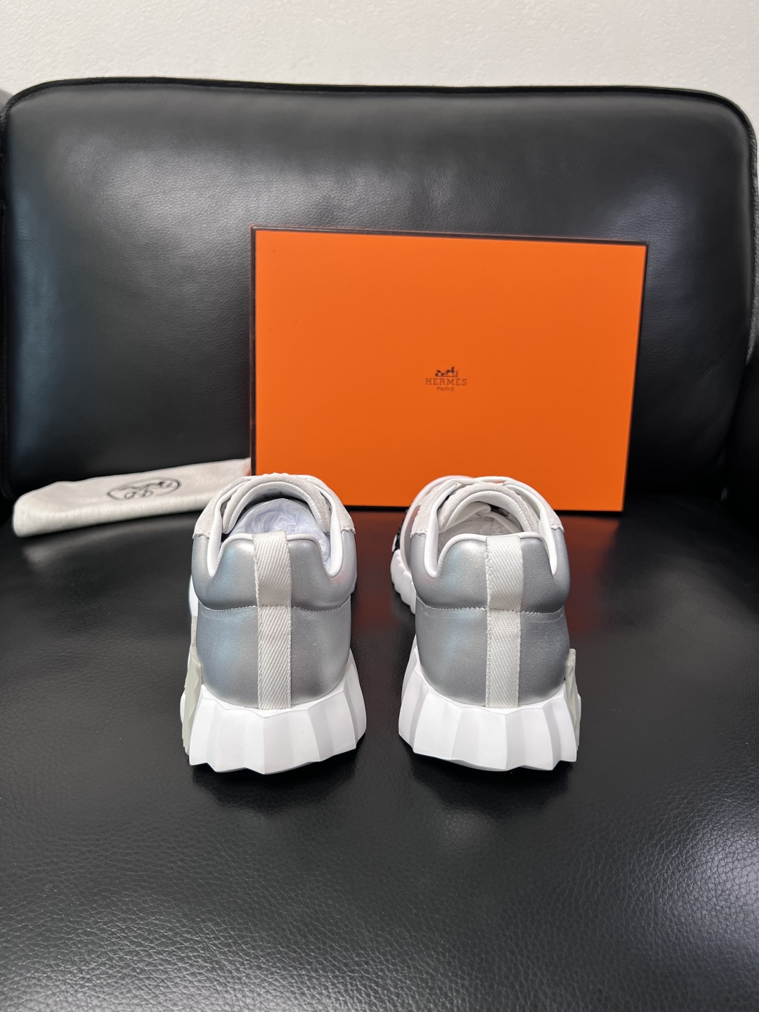 带飞机盒  Hermes  高品质  顶级工艺品  爱马仕 专柜同步发售原厂配置，意大利进口原版牛皮面料