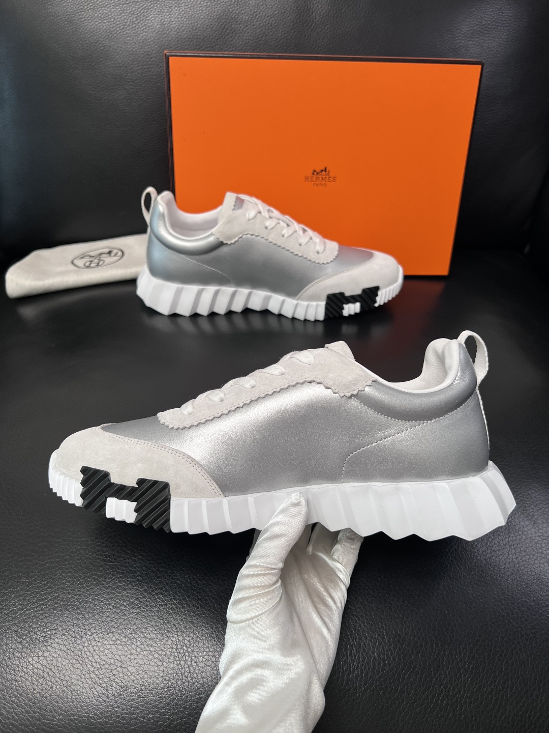 带飞机盒  Hermes  高品质  顶级工艺品  爱马仕 专柜同步发售原厂配置，意大利进口原版牛皮面料