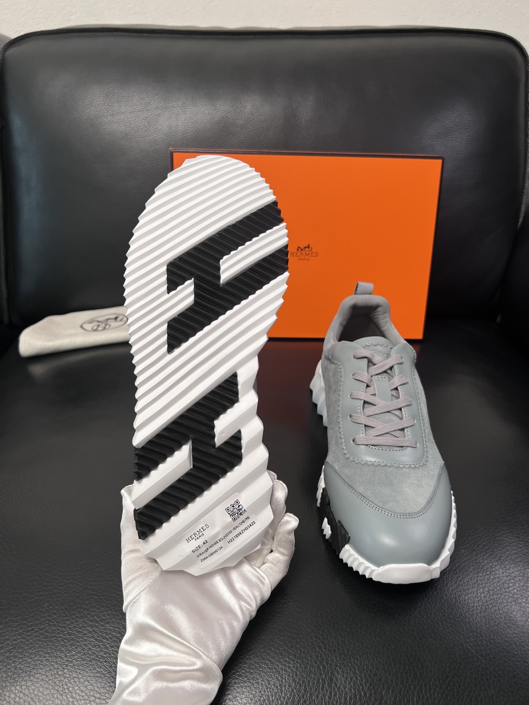 带飞机盒  Hermes  高品质  顶级工艺品  爱马仕 专柜同步发售原厂配置，意大利进口原版牛皮面料