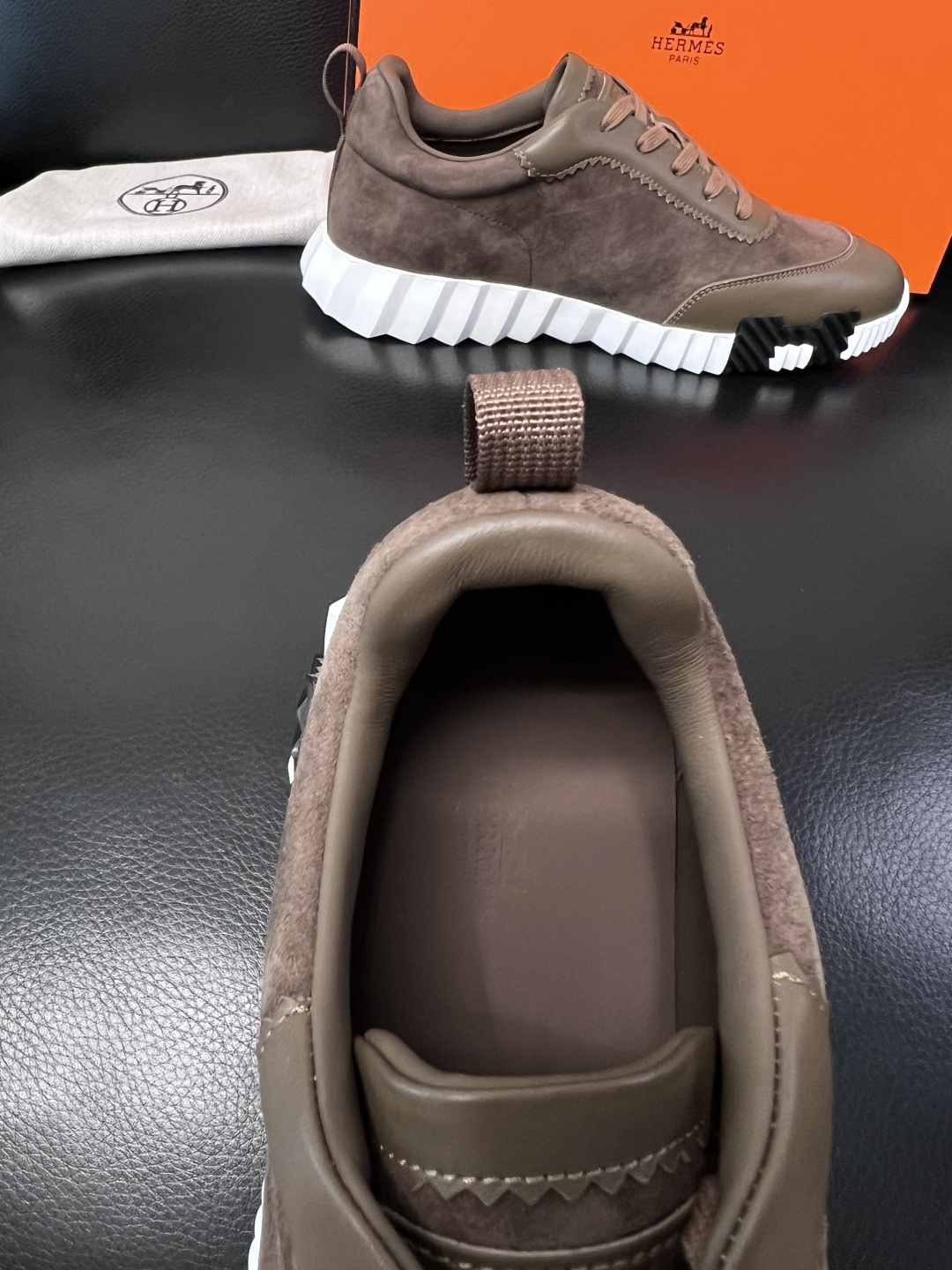 带飞机盒  Hermes  高品质  顶级工艺品  爱马仕 专柜同步发售原厂配置，意大利进口原版牛皮面料