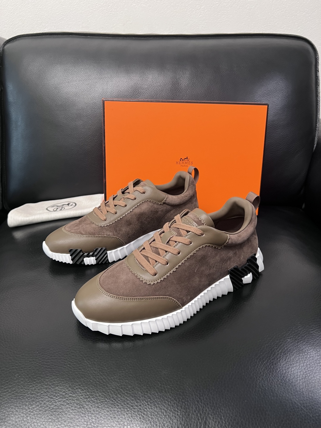 带飞机盒  Hermes  高品质  顶级工艺品  爱马仕 专柜同步发售原厂配置，意大利进口原版牛皮面料