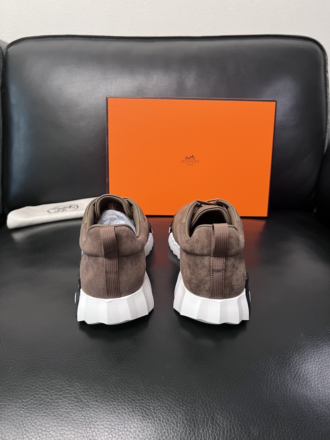 带飞机盒  Hermes  高品质  顶级工艺品  爱马仕 专柜同步发售原厂配置，意大利进口原版牛皮面料