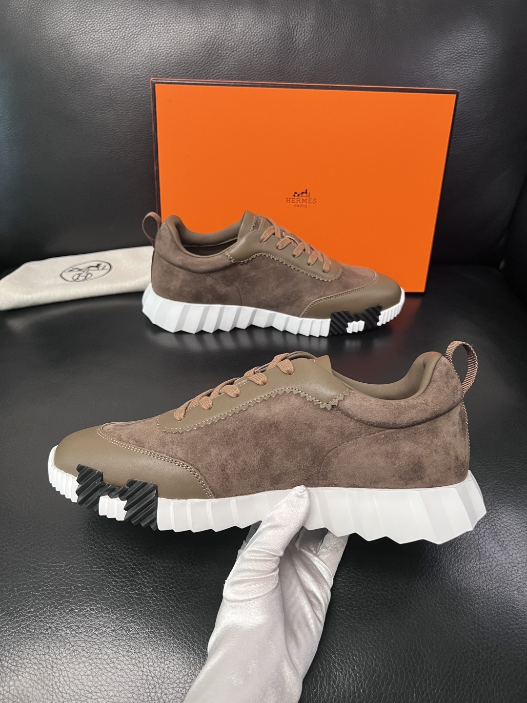 带飞机盒  Hermes  高品质  顶级工艺品  爱马仕 专柜同步发售原厂配置，意大利进口原版牛皮面料