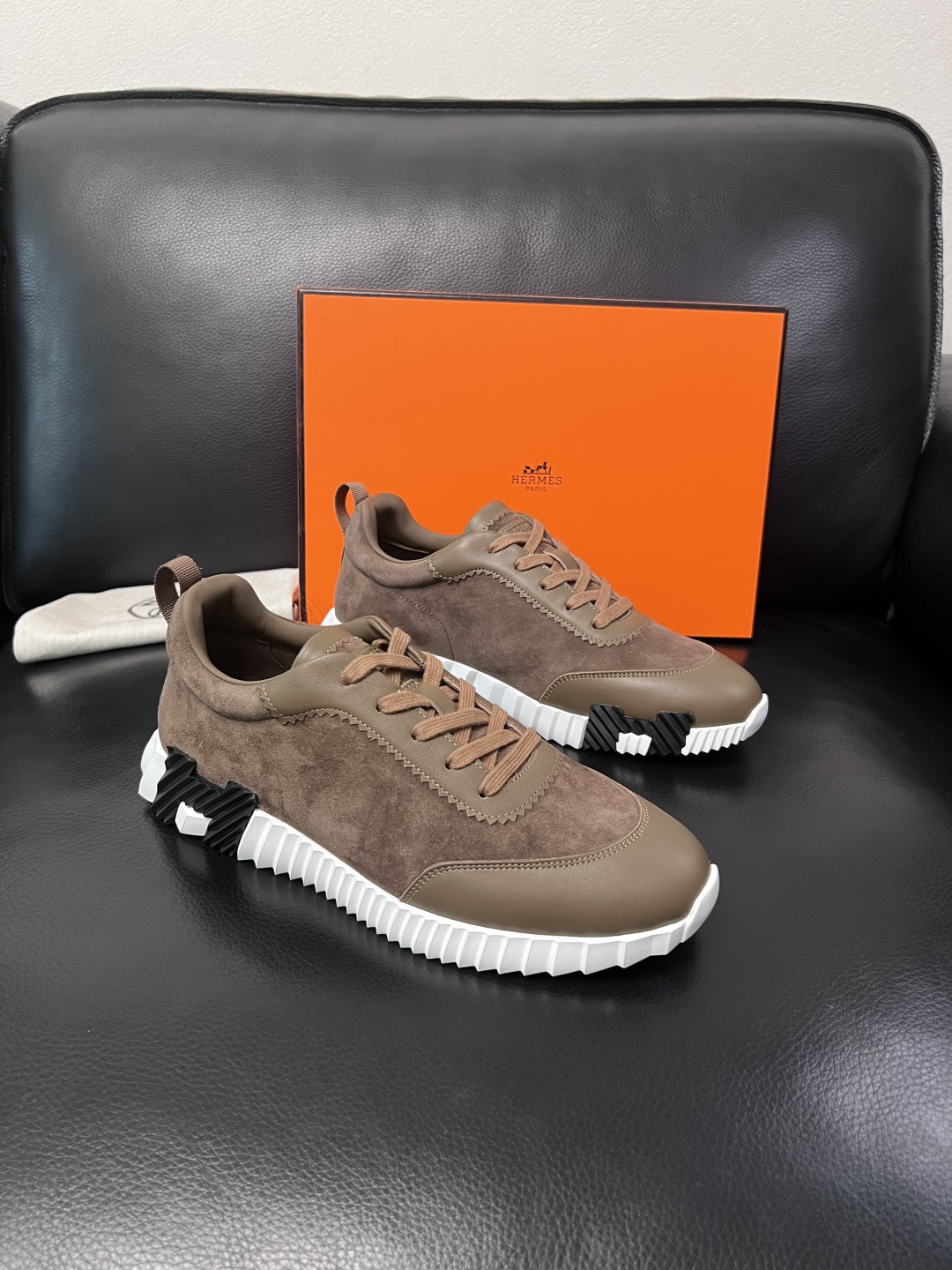 带飞机盒  Hermes  高品质  顶级工艺品  爱马仕 专柜同步发售原厂配置，意大利进口原版牛皮面料