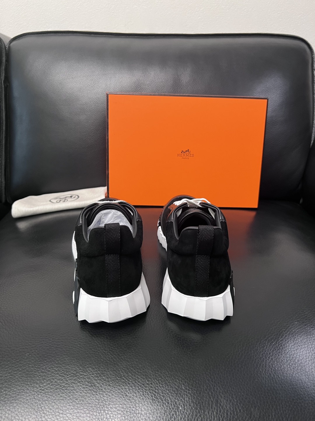 带飞机盒  Hermes  高品质  顶级工艺品  爱马仕 专柜同步发售原厂配置，意大利进口原版牛皮面料